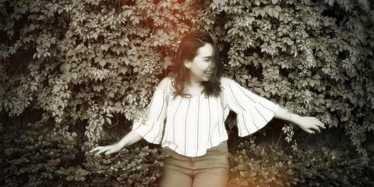 Chica sonriendo
